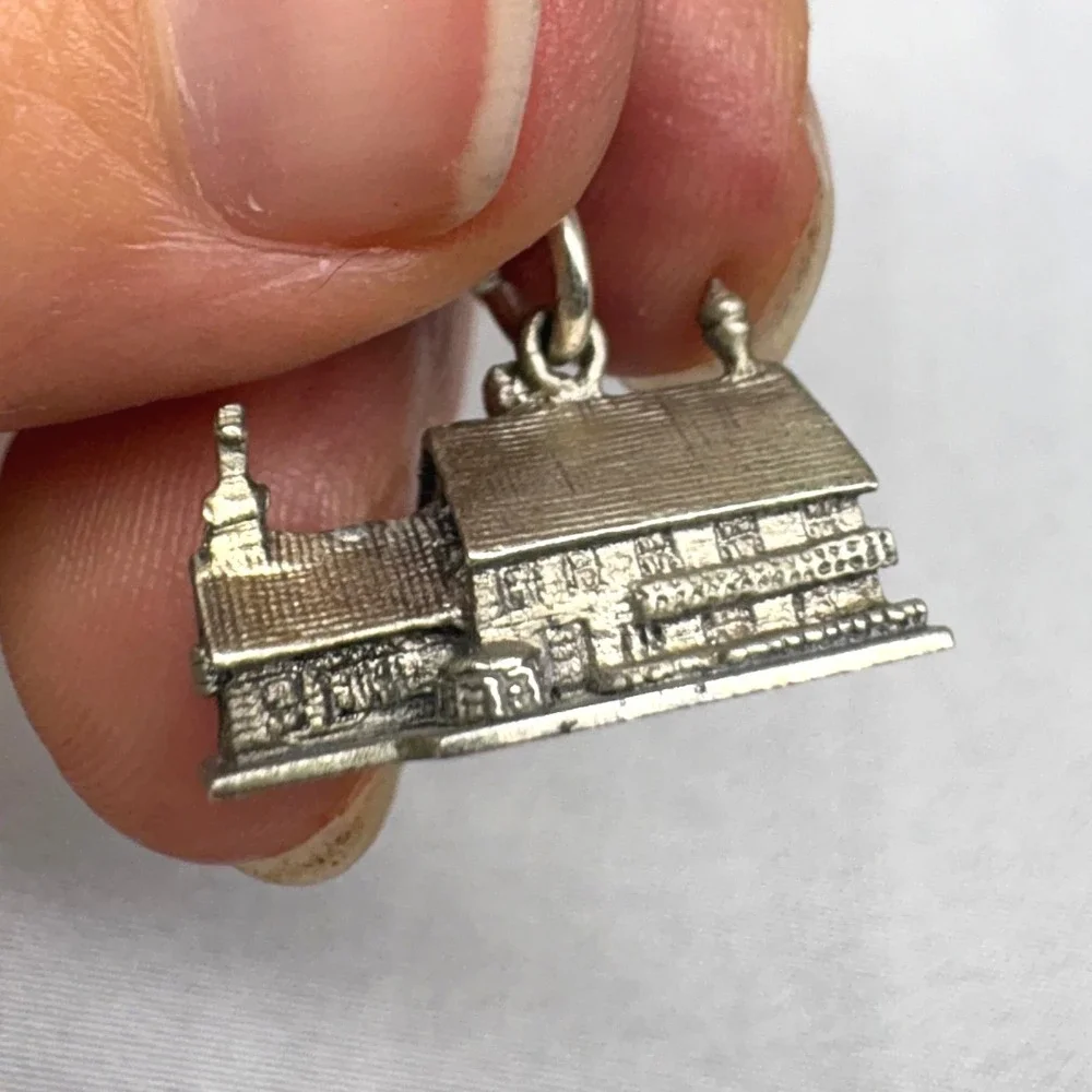 Vintage Sterling Silver Charm Bracelet 7in 4 charm Good Cape Cod Trapp Lodge